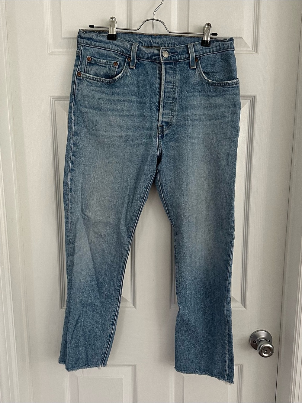 501 Levi's Premium Ankle Raw Hem Blue Cotton Jeans